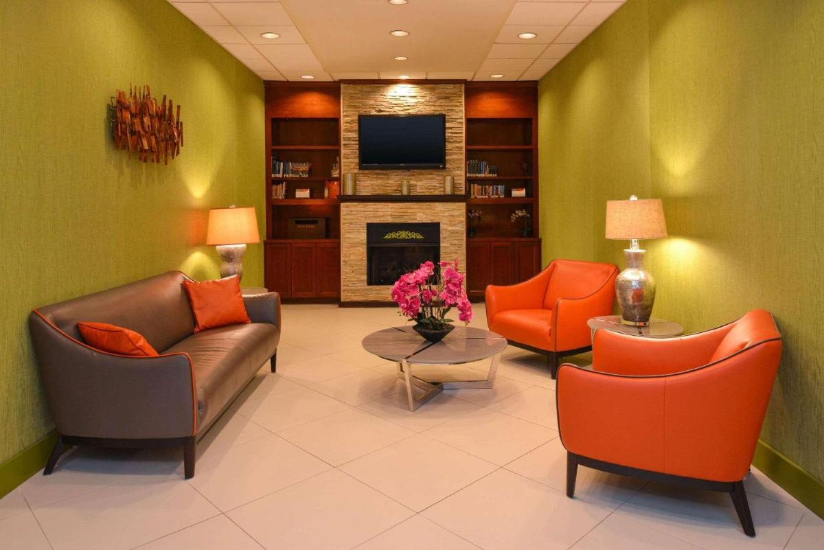 Country Inn & Suites by Radisson Nashville Airport TN - image 3