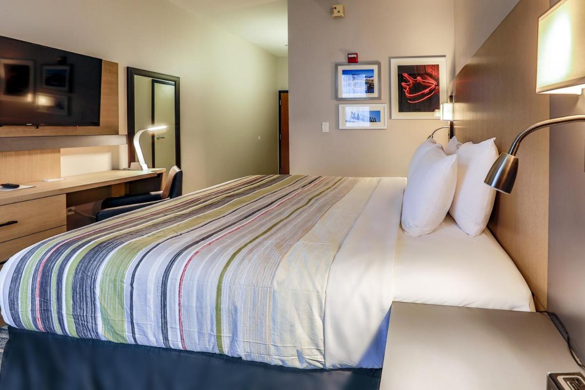 Country Inn & Suites by Radisson Nashville Airport TN - image 4