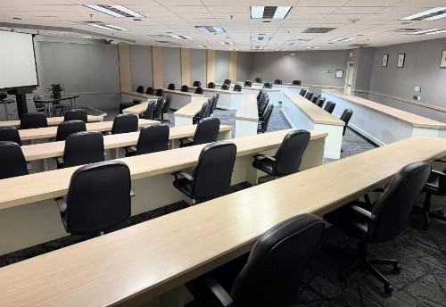 Holiday Inn Express Nashville-Downtown Conference Center an IHG Hotel - image 39