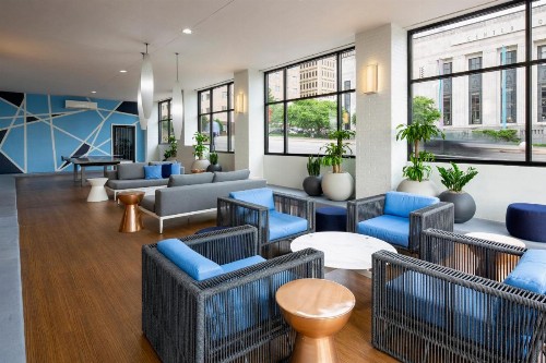 Holiday Inn Express Nashville-Downtown Conference Center an IHG Hotel - image 8
