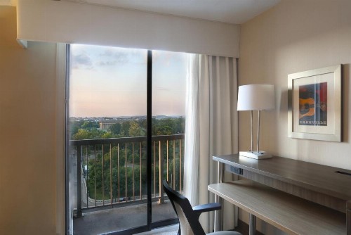 Holiday Inn Nashville Vanderbilt an IHG Hotel - image 8