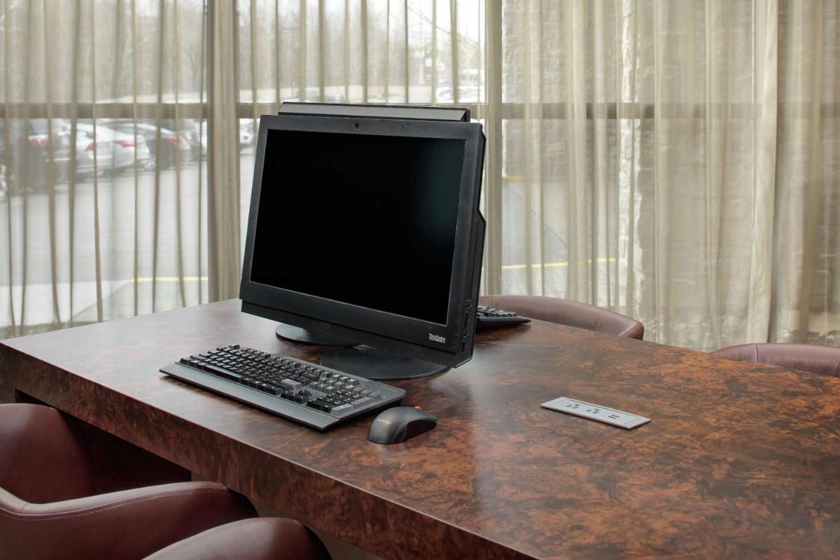 Hilton Nashville Airport - image 6