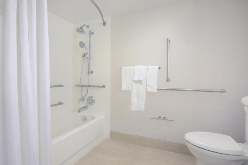 Holiday Inn Express Nashville Airport an IHG Hotel - image 16