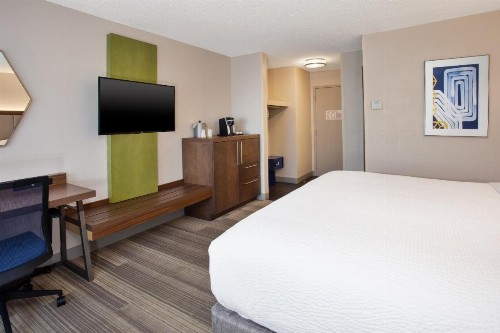 Holiday Inn Express Nashville Airport an IHG Hotel - image 25