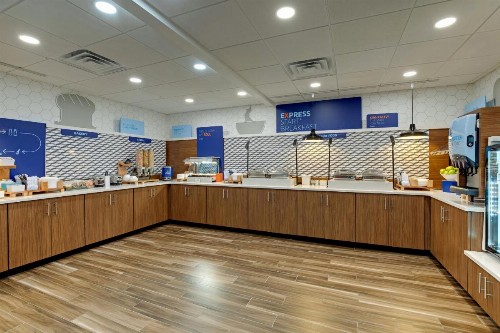 Holiday Inn Express Nashville-Opryland an IHG Hotel - image 24