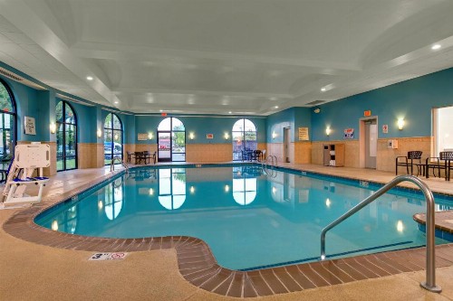 Holiday Inn Express Nashville-Opryland an IHG Hotel - image 25