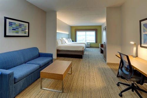 Holiday Inn Express Nashville-Opryland an IHG Hotel - image 33