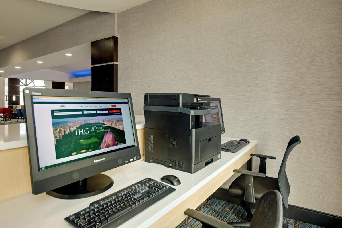 Holiday Inn Express Nashville-Opryland an IHG Hotel - image 5