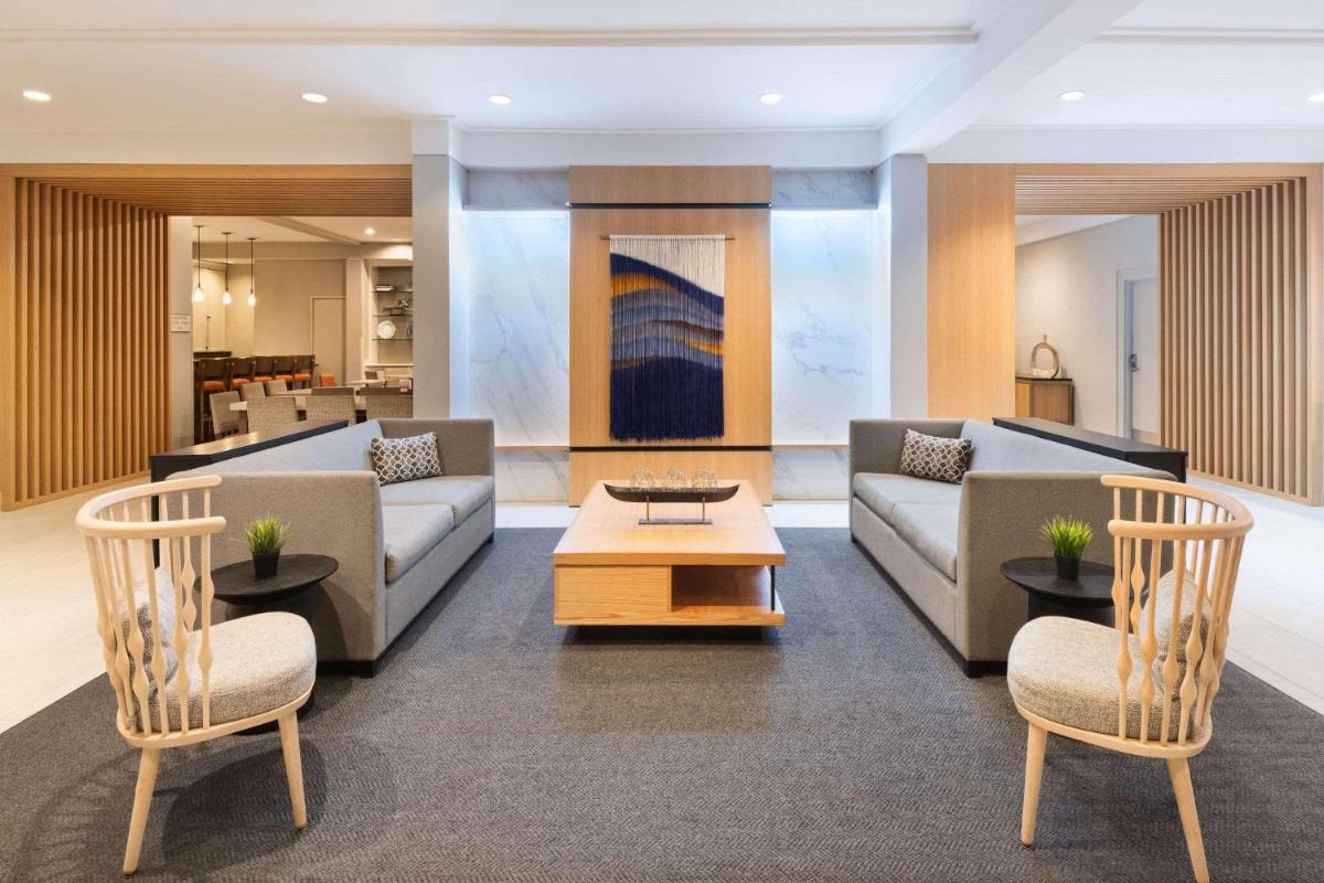 Radisson Hotel Nashville Airport - image 2