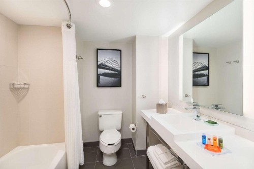 Radisson Hotel Nashville Airport - image 8