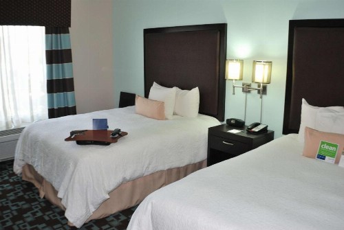 Hampton Inn & Suites Nashville at Opryland - image 12