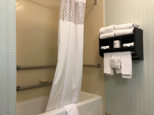 Hampton Inn & Suites Nashville at Opryland - image 43