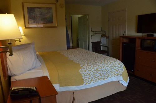 Days Inn by Wyndham Airport Nashville East - image 32