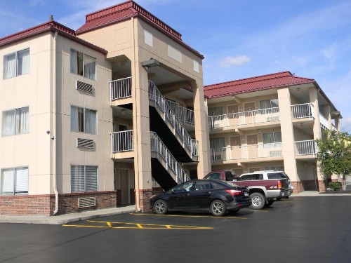 Days Inn by Wyndham Airport Nashville East - image 34