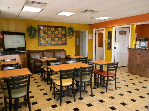 Days Inn by Wyndham Airport Nashville East - image 36