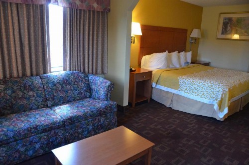 Days Inn by Wyndham Airport Nashville East - image 41