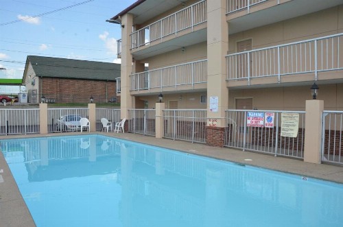 Days Inn by Wyndham Airport Nashville East - image 44