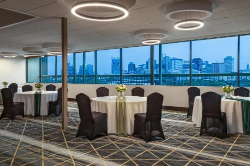 Clarion Hotel Downtown Nashville - Stadium - image 2