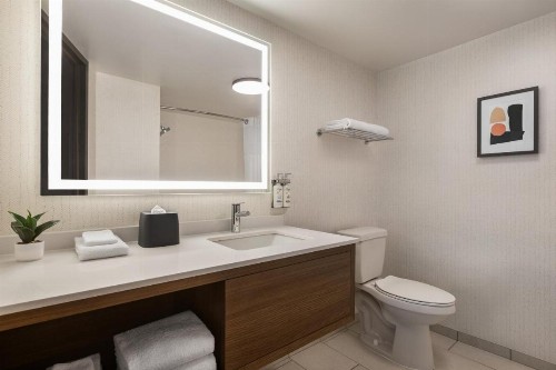 Clarion Hotel Downtown Nashville - Stadium - image 49