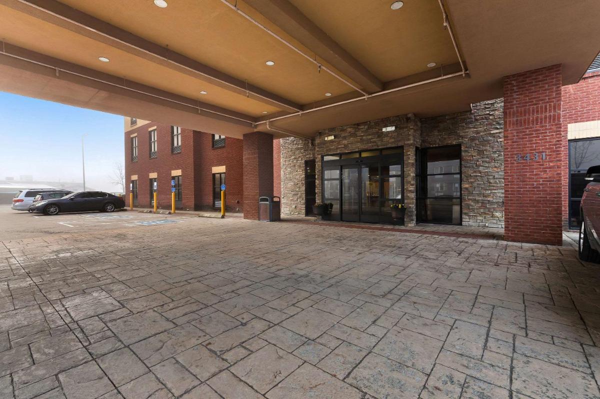 Comfort Suites Nashville - main image