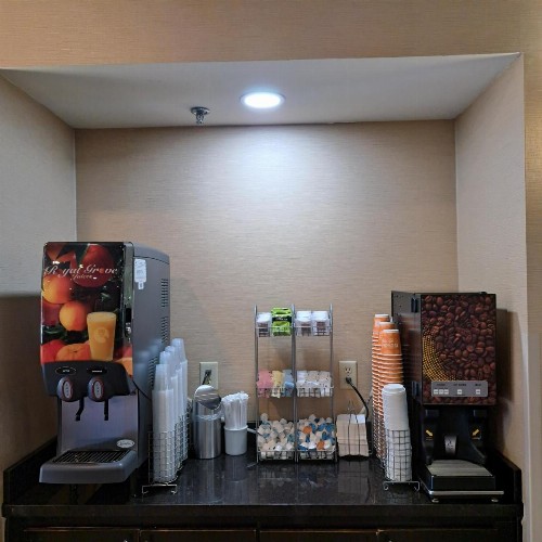Comfort Suites Nashville - image 39