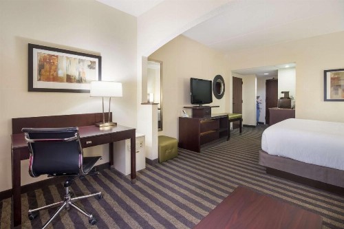 Best Western Suites near Opryland - image 21