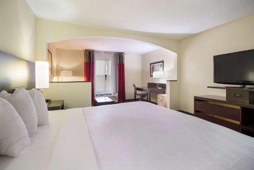Best Western Suites near Opryland - image 9