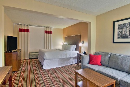 Four Points by Sheraton Nashville Airport - image 10