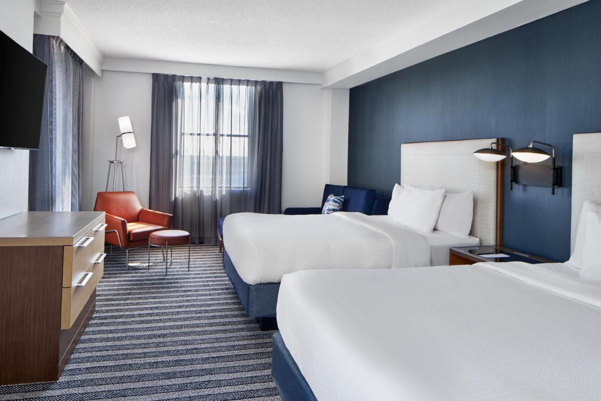 Courtyard by Marriott Nashville Downtown - image 3