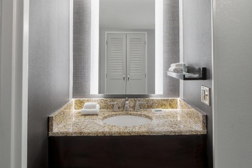 Courtyard by Marriott Nashville Downtown - image 31