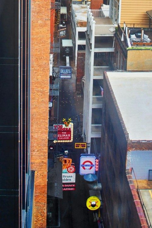 Courtyard by Marriott Nashville Downtown - image 39