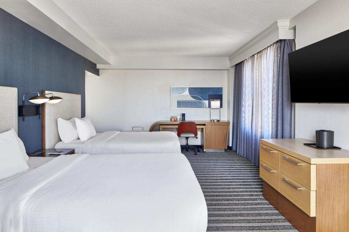 Courtyard by Marriott Nashville Downtown - image 5