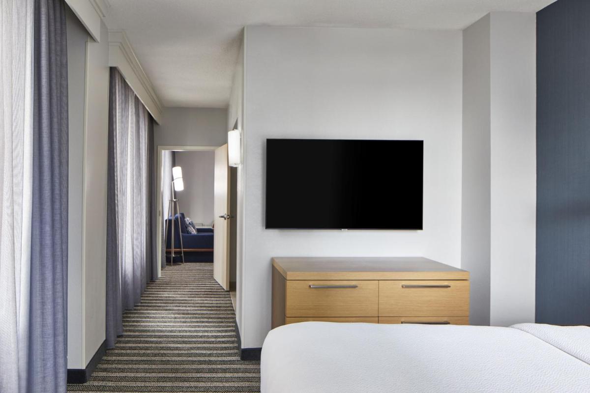 Courtyard by Marriott Nashville Downtown - image 6