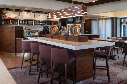 Courtyard by Marriott Nashville Airport - image 19