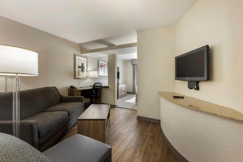 Best Western Plus Nashville Airport Hotel - BNA - image 15