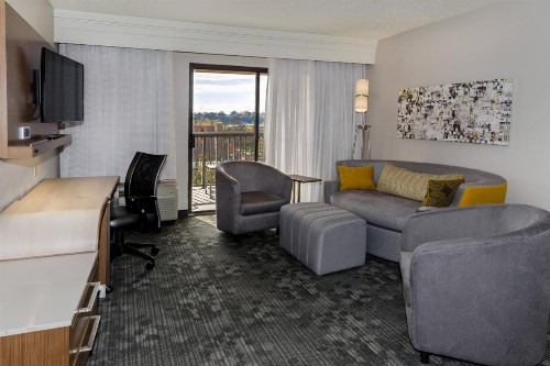 Courtyard by Marriott Nashville at Opryland - image 5