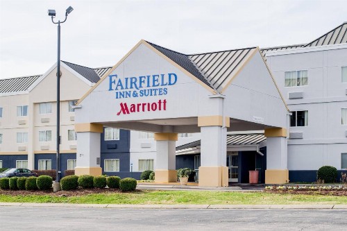 Fairfield Inn & Suites by Marriott Nashville at Opryland - image 1