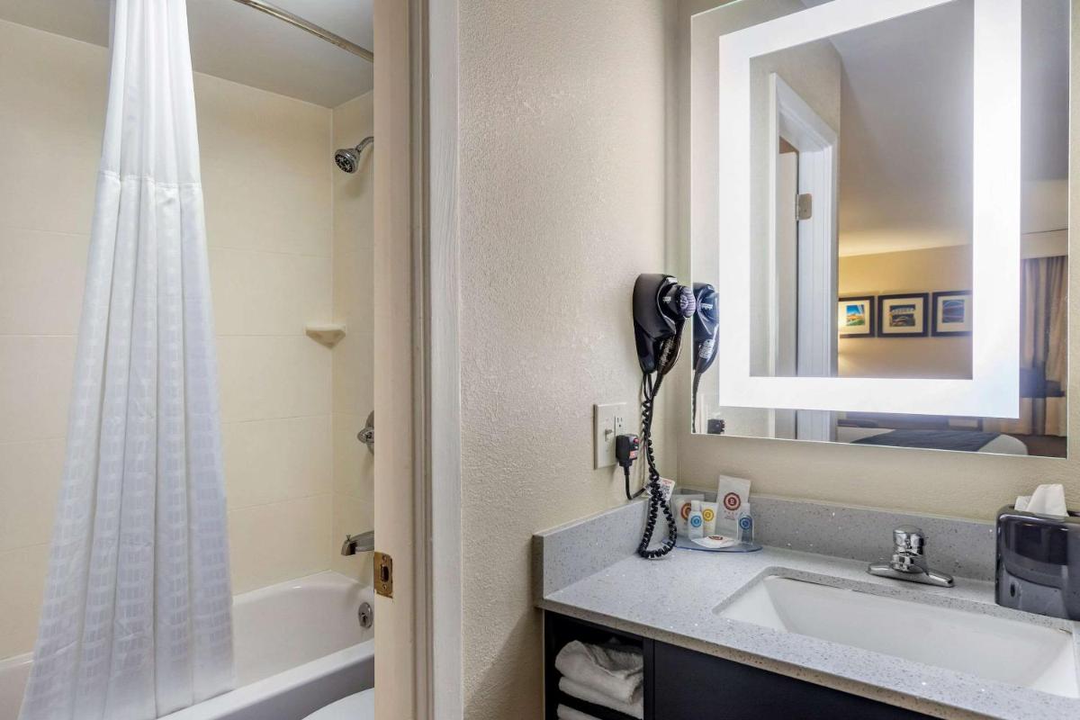 Comfort Inn Nashville – Opryland Area - image 5