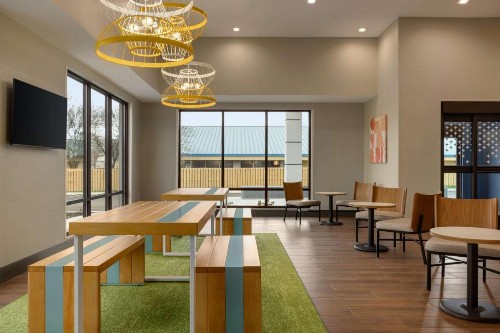 Quality Inn Opryland Area - image 20