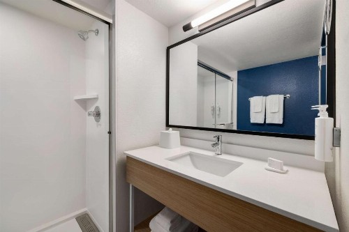 Quality Inn Opryland Area - image 45