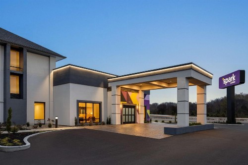 Quality Inn Opryland Area - image 7