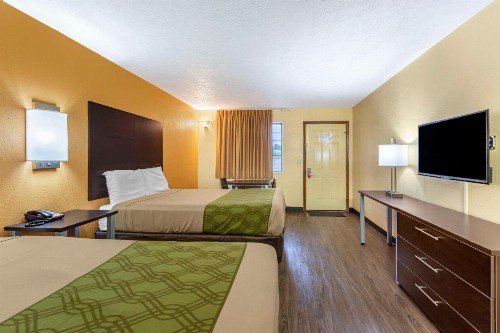 Econo Lodge North - image 18