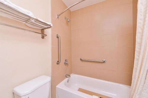 Americas Best Value Inn-Nashville/Airport South - image 6