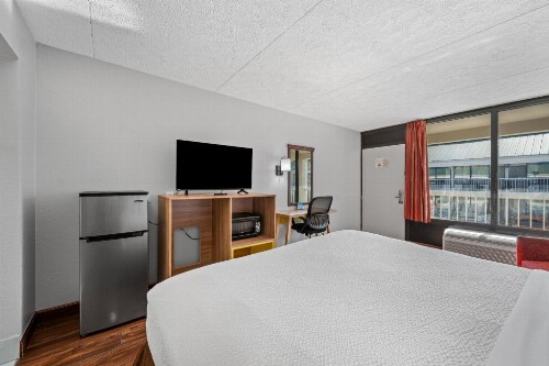 Days Inn by Wyndham Nashville Saint Thomas West Hospital - image 27