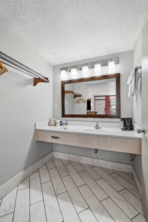Days Inn by Wyndham Nashville Saint Thomas West Hospital - image 30