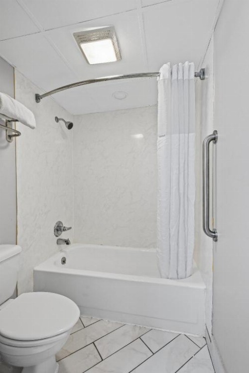 Days Inn by Wyndham Nashville Saint Thomas West Hospital - image 32