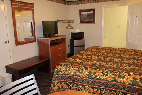 Apple Annie's Inn - image 3