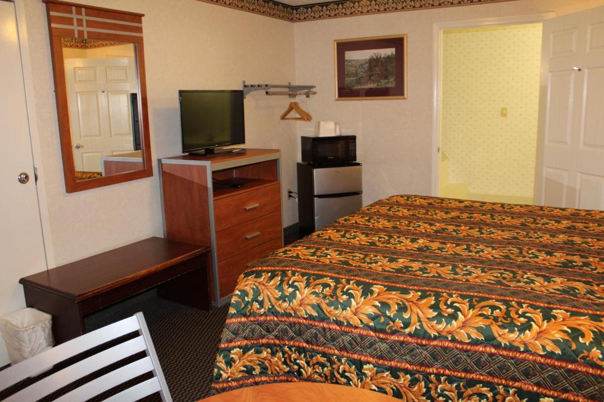 Apple Annie's Inn - image 3