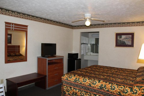 Apple Annie's Inn - image 5