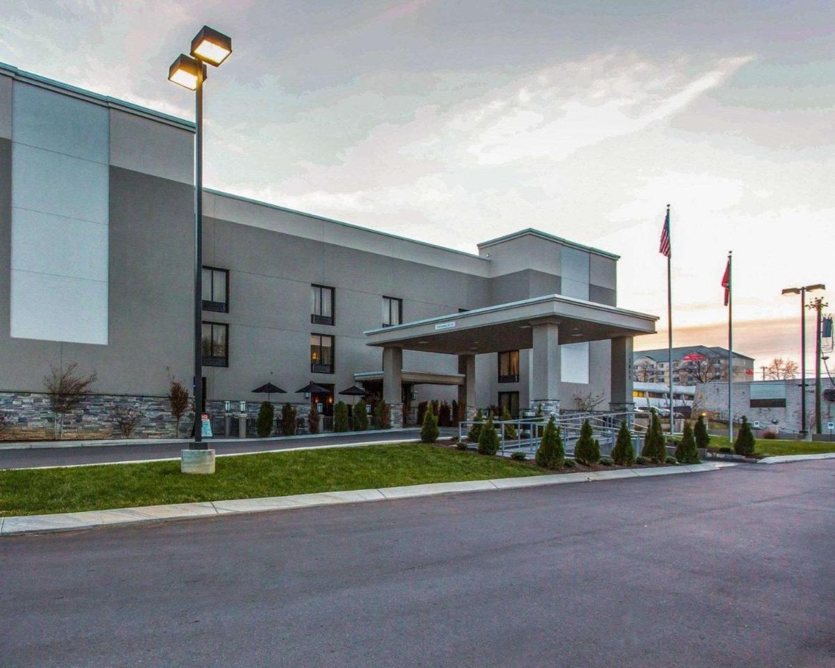 Quality Suites Nashville Airport - image 3